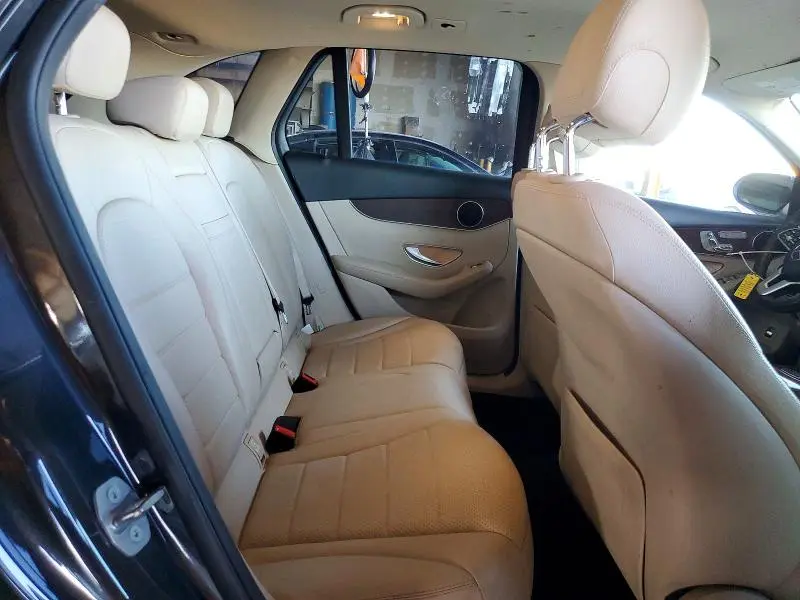 2020 MERCEDES-BENZ GLC 300  