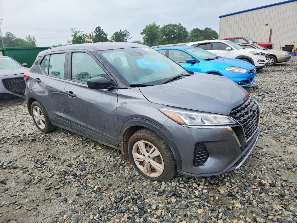 2024 NISSAN KICKS S  