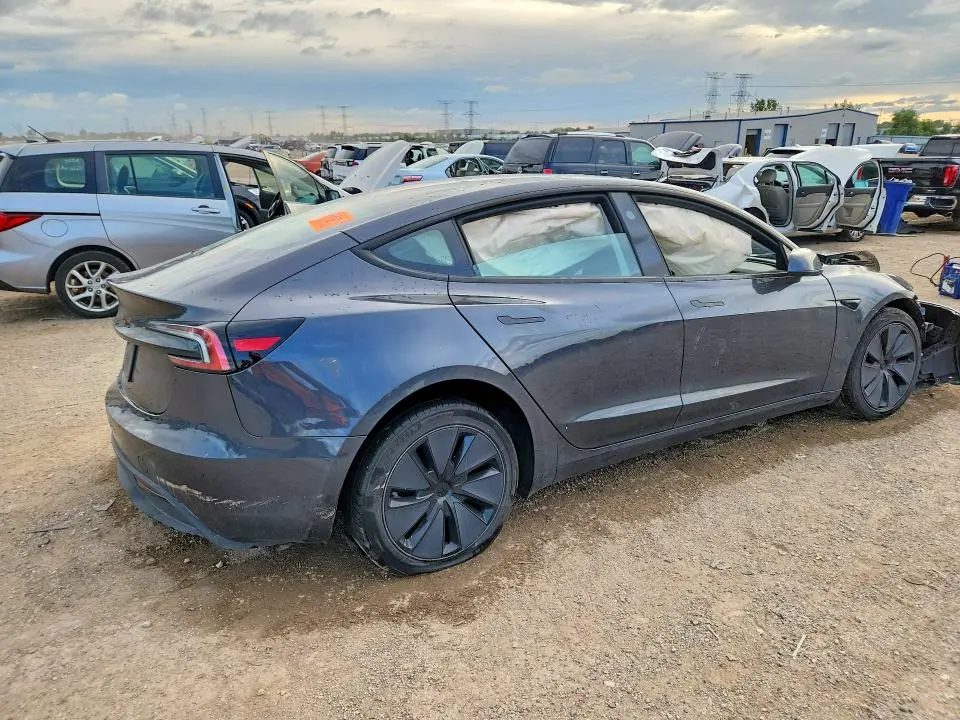 2025 TESLA MODEL 3   