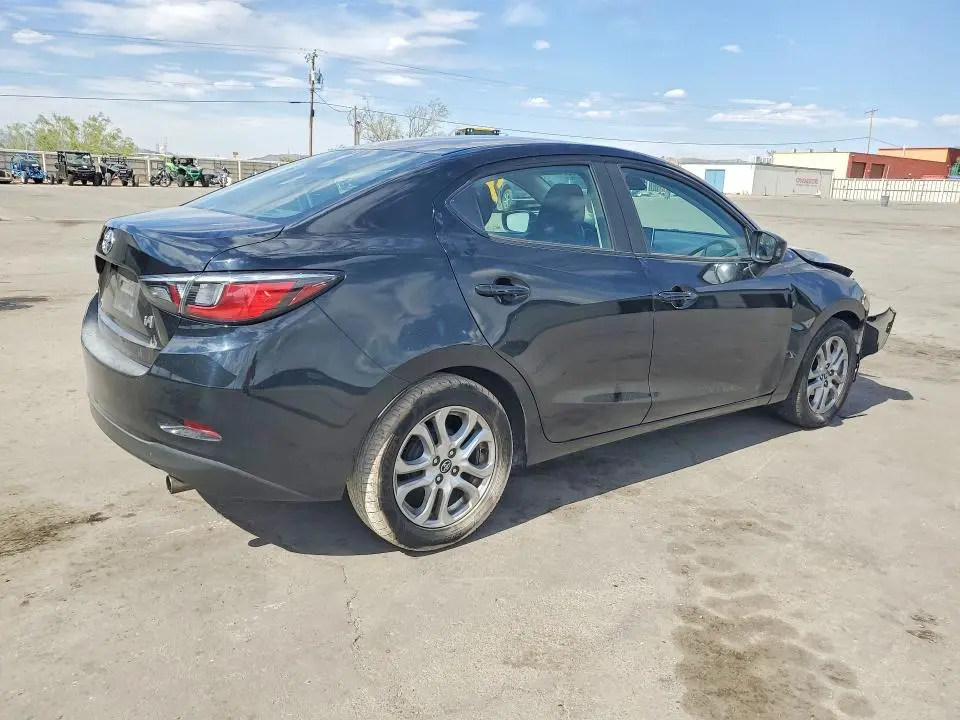 2017 TOYOTA YARIS IA BASE  