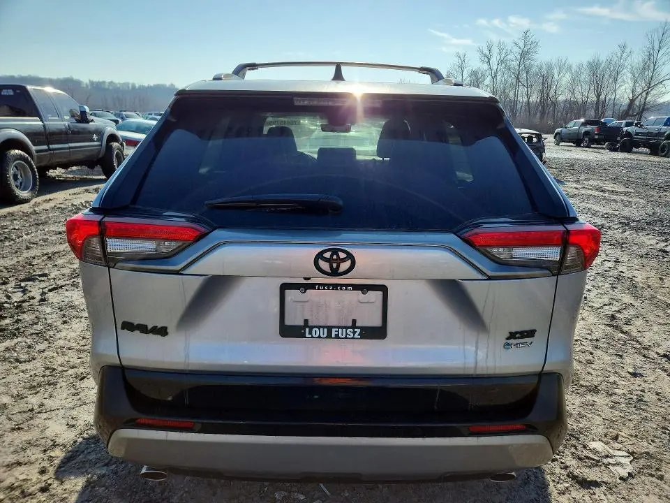 2025 TOYOTA RAV4 XSE  