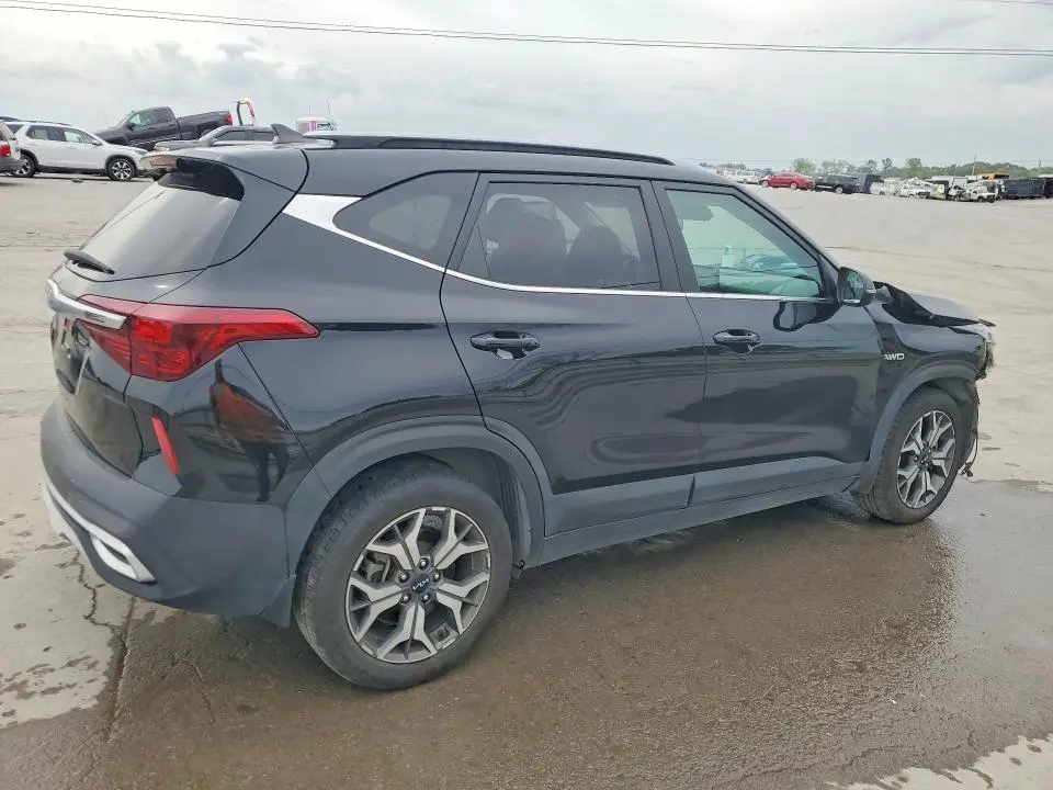 2022 KIA SELTOS EX  