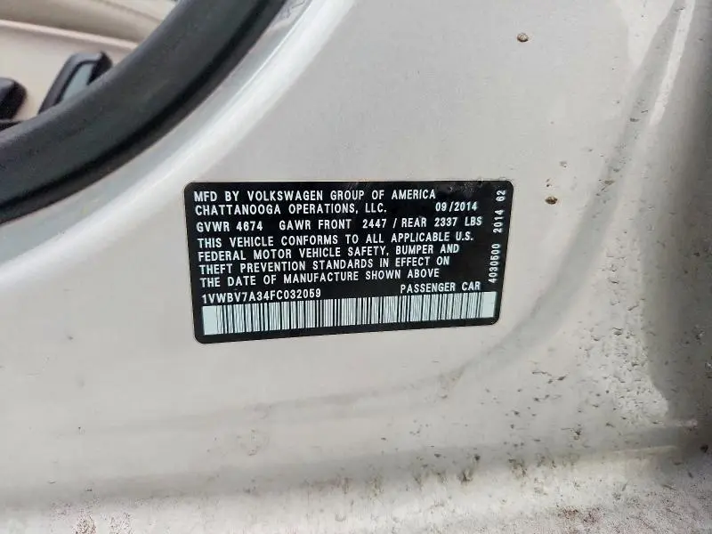 2015 VOLKSWAGEN PASSAT SE  