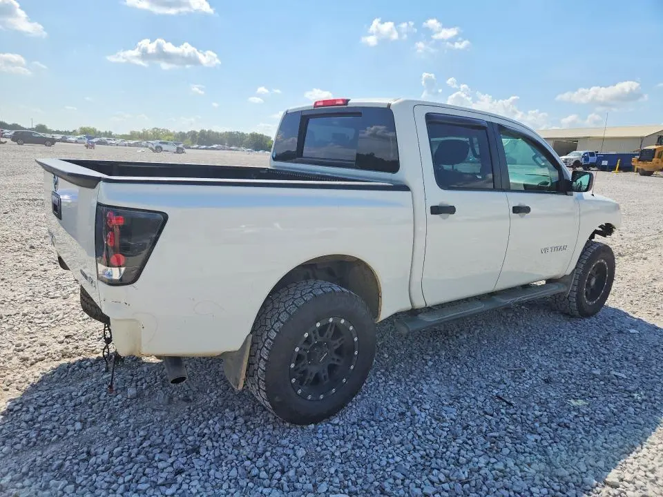 2014 NISSAN TITAN S  