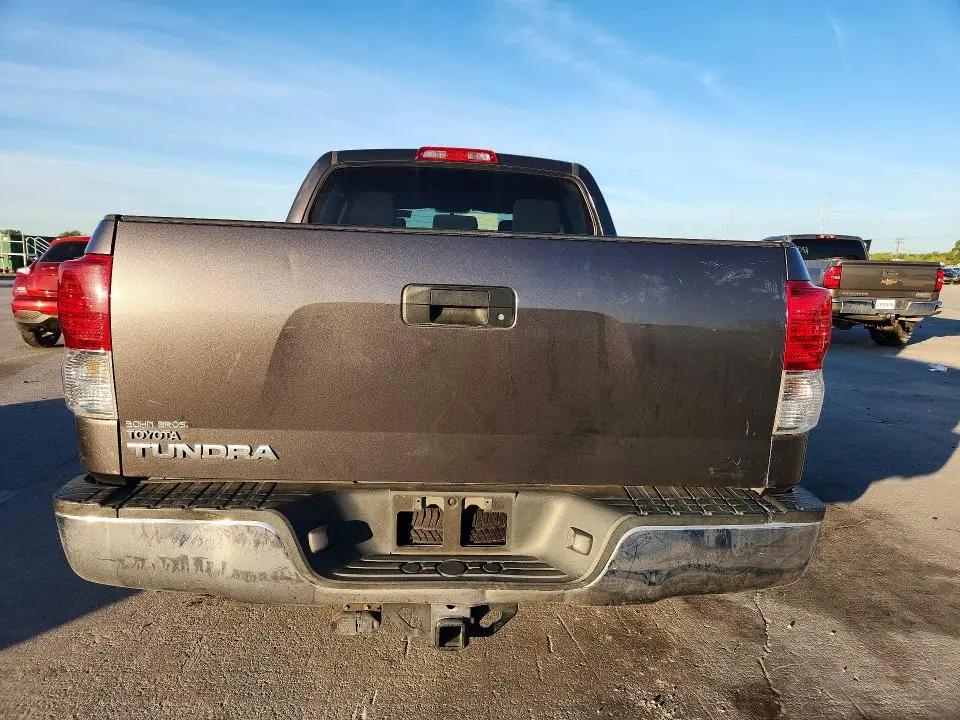 2011 TOYOTA TUNDRA GRADE  