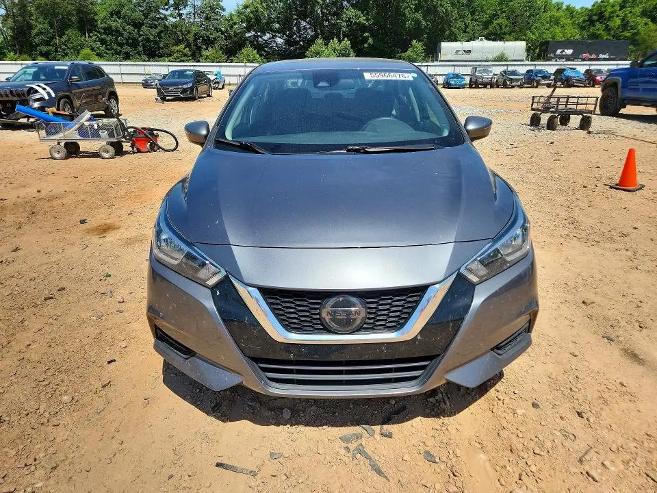 2021 NISSAN VERSA SV  