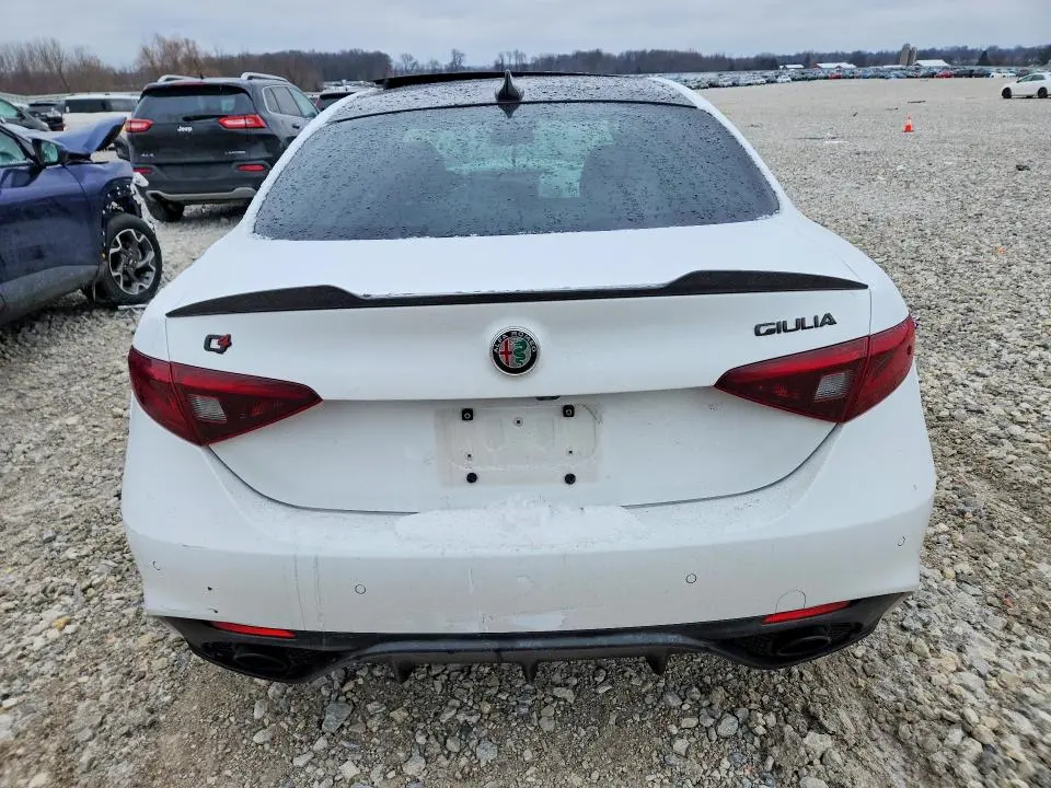 2020 ALFA ROMEO GIULIA TI  