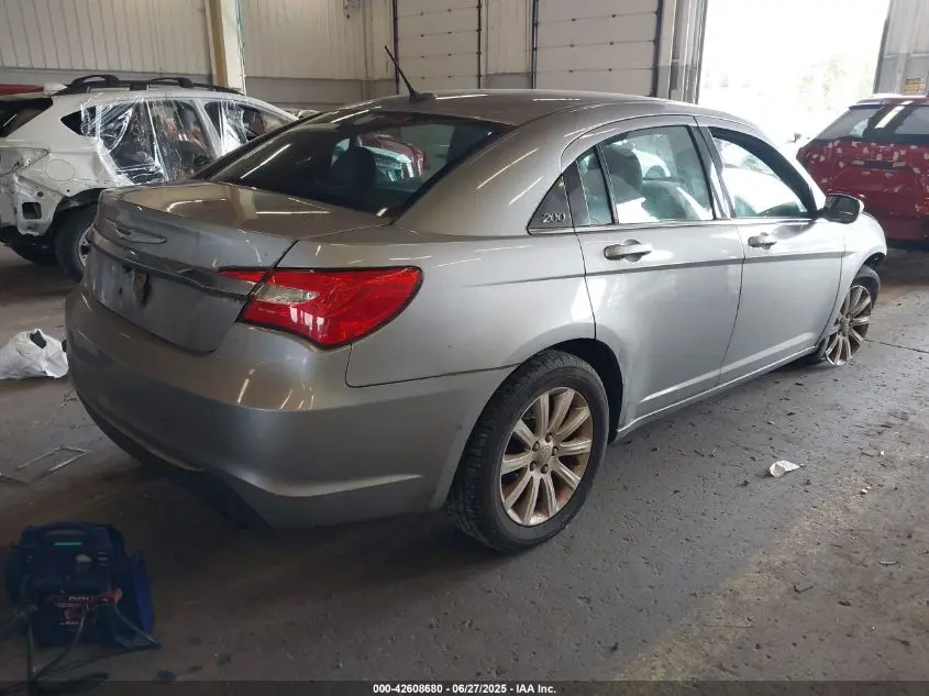 2013 CHRYSLER 200 TOURING