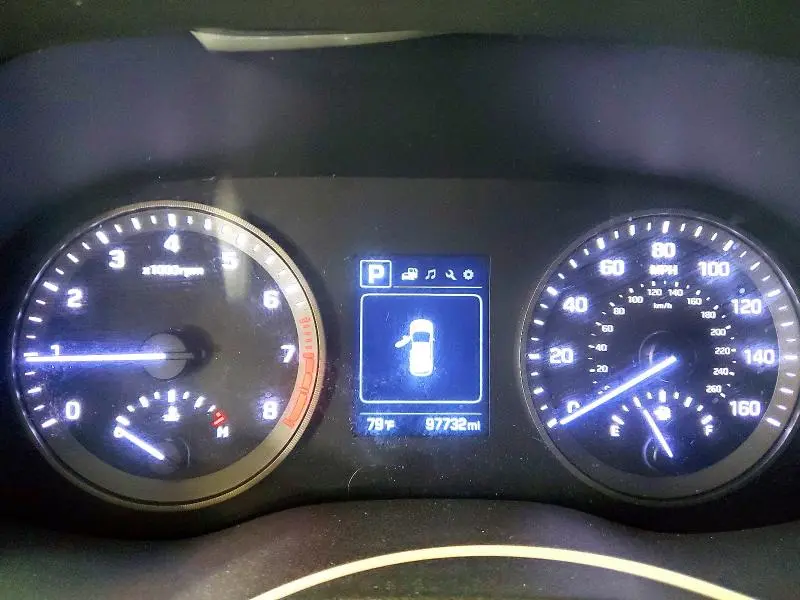 2018 HYUNDAI TUCSON SE  