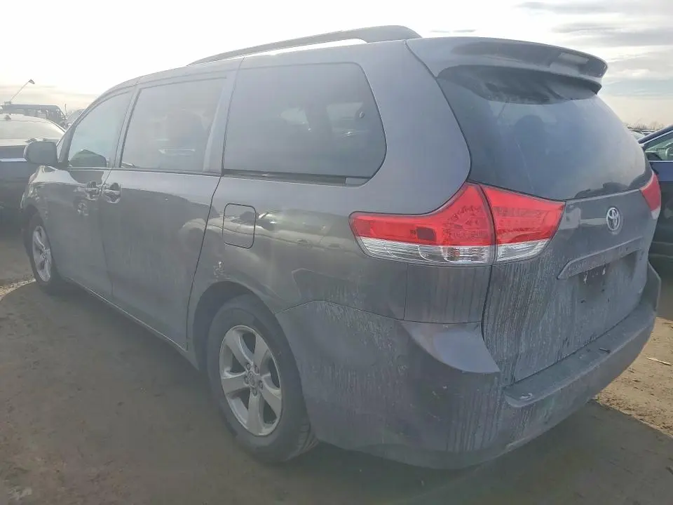 2012 TOYOTA SIENNA LE  