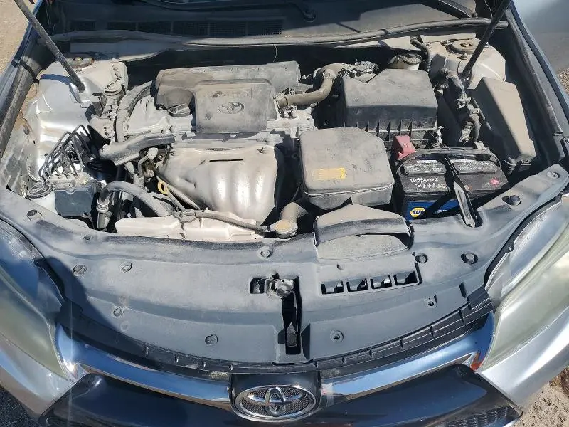 2015 TOYOTA CAMRY SE  