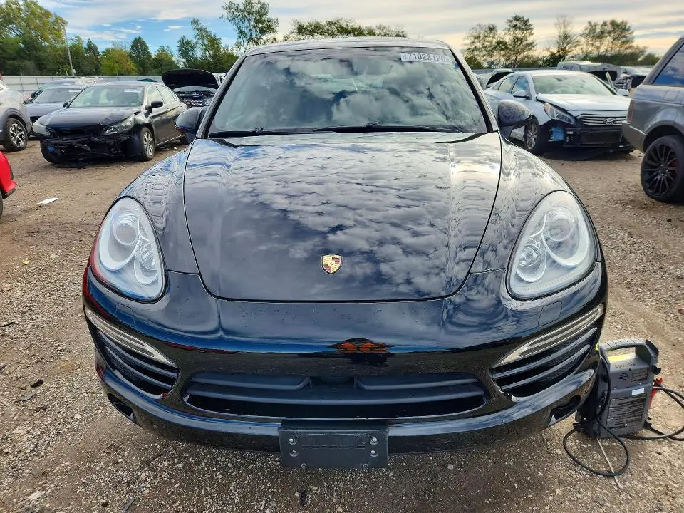 2014 PORSCHE CAYENNE   