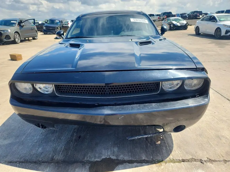 2013 DODGE CHALLENGER SXT  