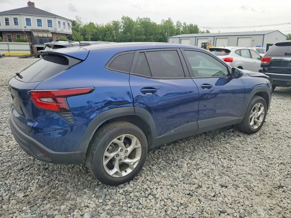 2024 CHEVROLET TRAX LS  