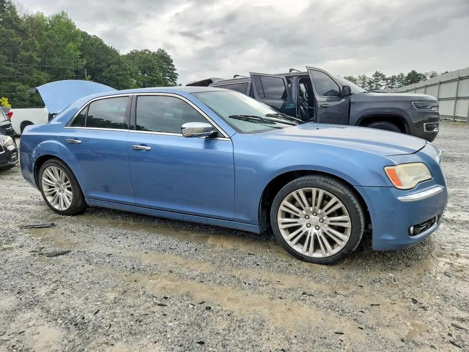 2011 CHRYSLER 300C   