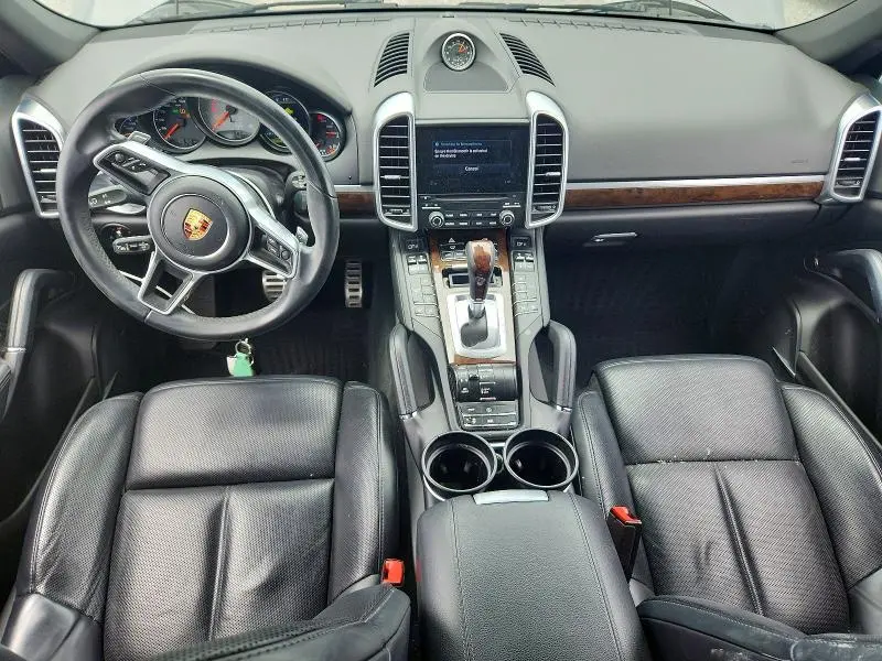2017 PORSCHE CAYENNE S  