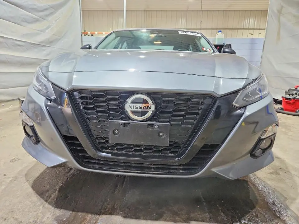 2022 NISSAN ALTIMA SR  