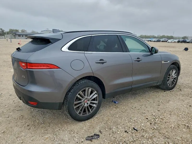2018 JAGUAR F-PACE PRESTIGE  