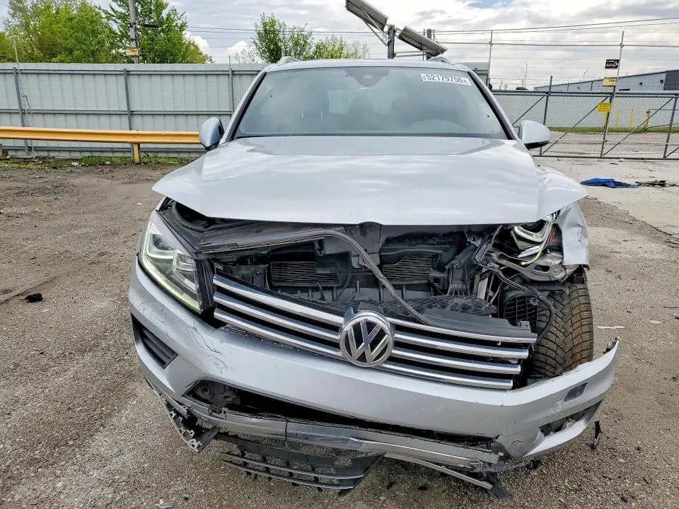2017 VOLKSWAGEN TOUAREG WOLFSBURG  