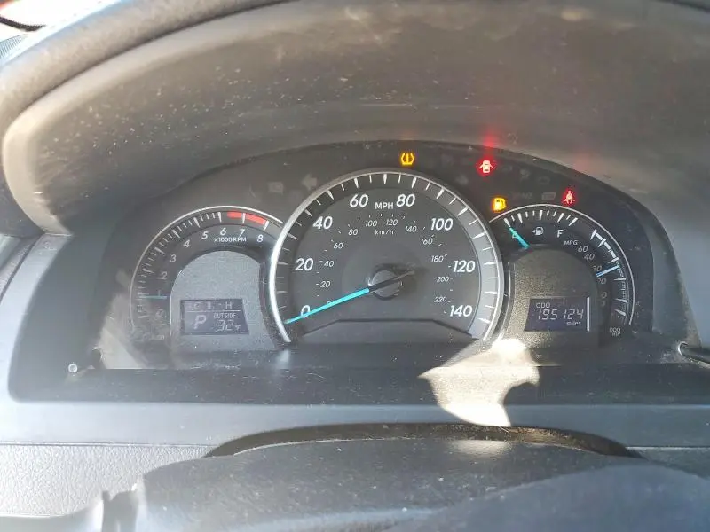 2012 TOYOTA CAMRY LE  