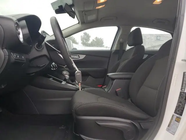 2023 KIA FORTE LX  