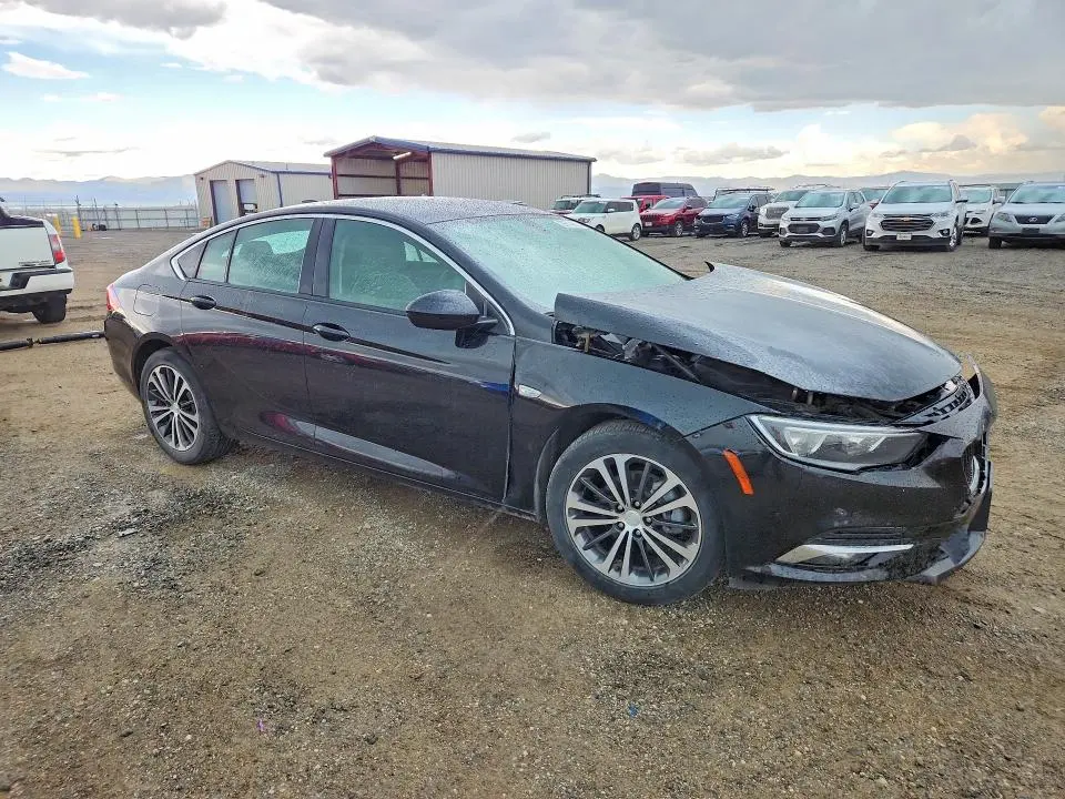 2018 BUICK REGAL ESSENCE  