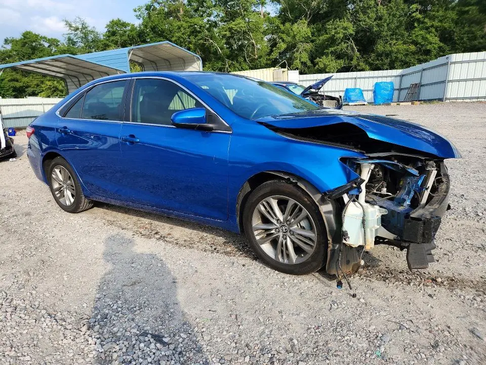 2017 TOYOTA CAMRY SE  