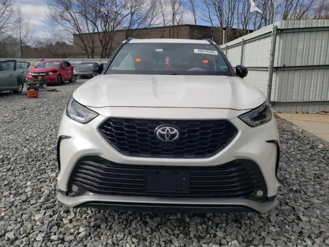 2021 TOYOTA HIGHLANDER XSE  