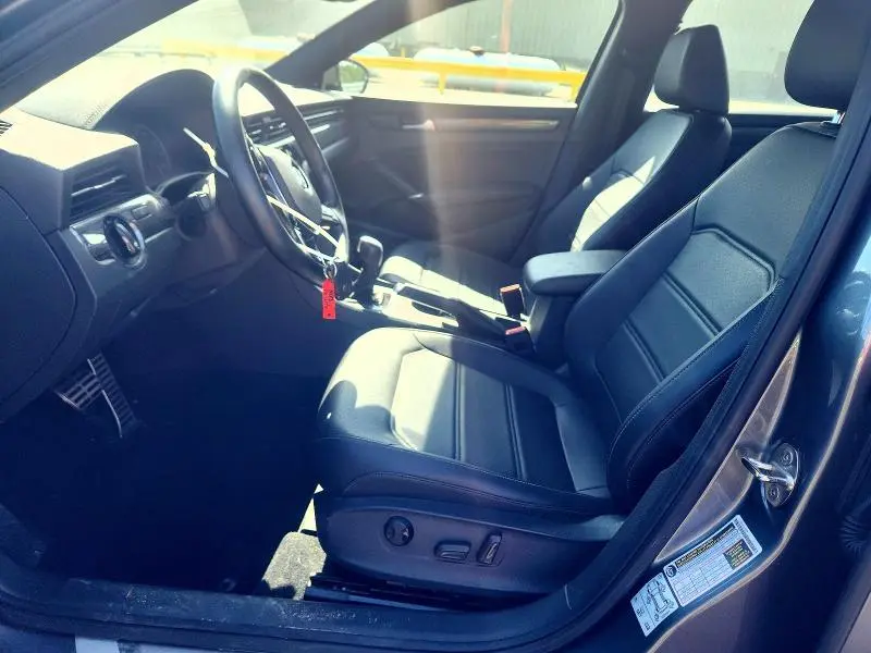 2021 VOLKSWAGEN PASSAT R-LINE  