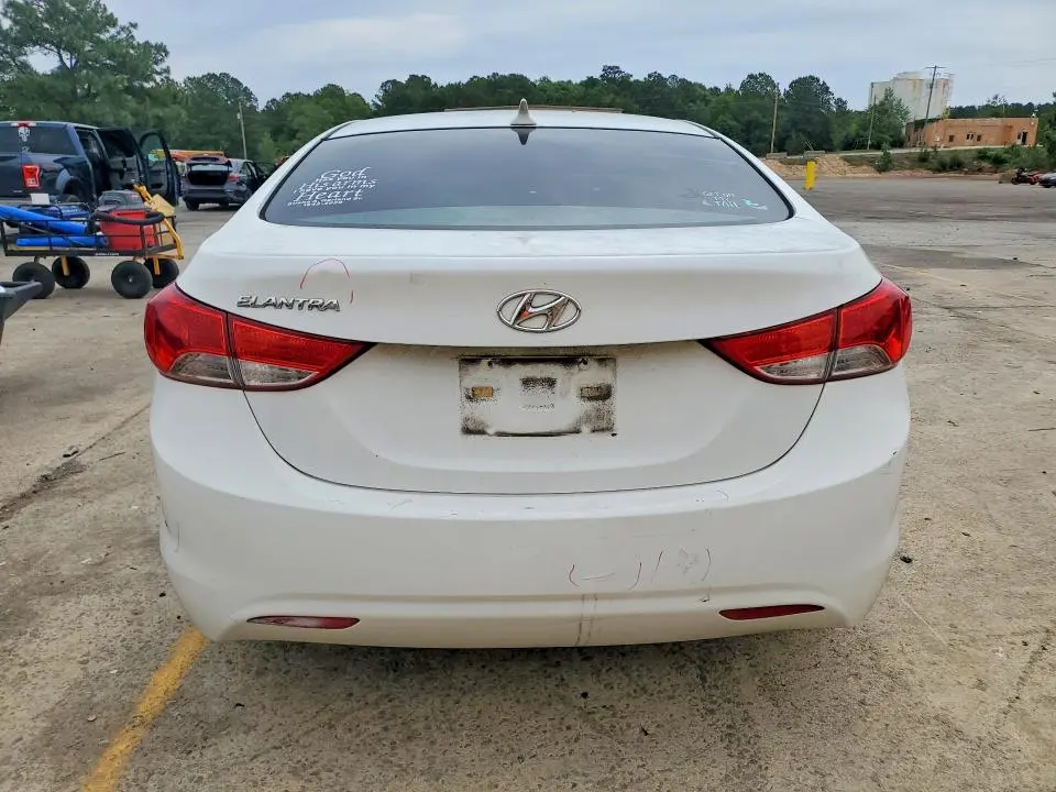 2011 HYUNDAI ELANTRA GLS  