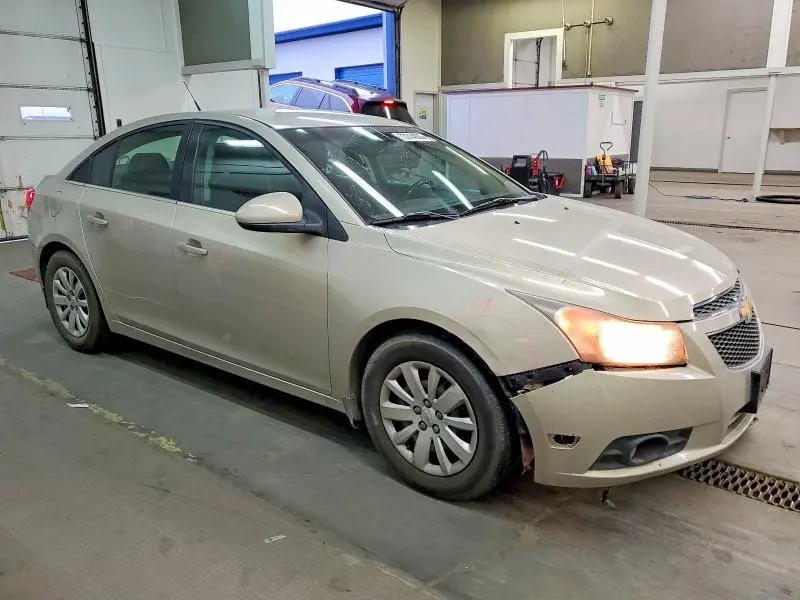 2011 CHEVROLET CRUZE LT  
