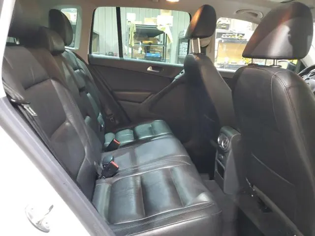 2017 VOLKSWAGEN TIGUAN SPORT  