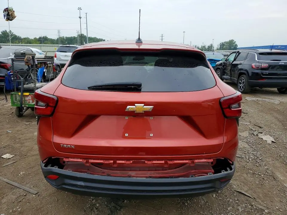 2024 CHEVROLET TRAX LS  