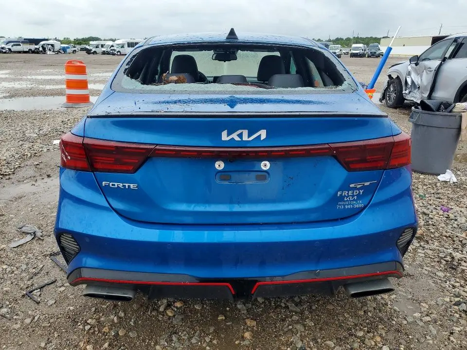 2023 KIA FORTE GT  