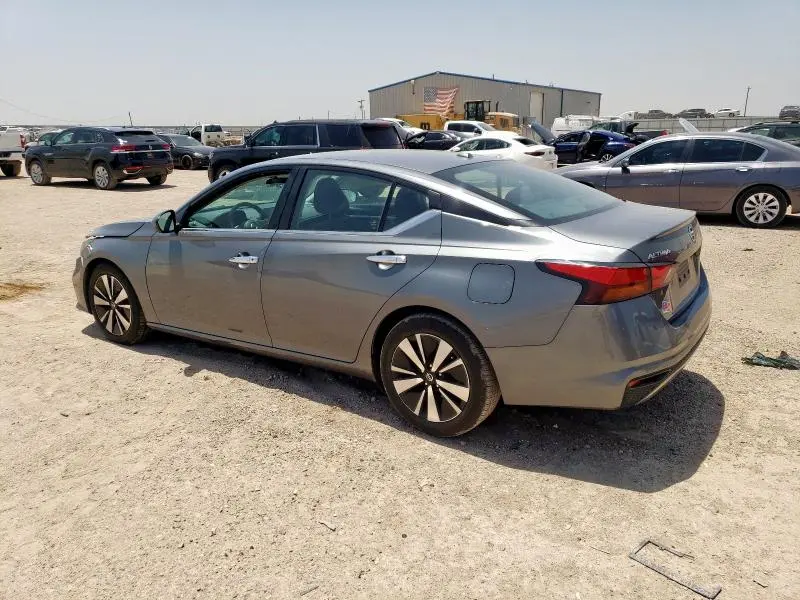 2021 NISSAN ALTIMA SV  