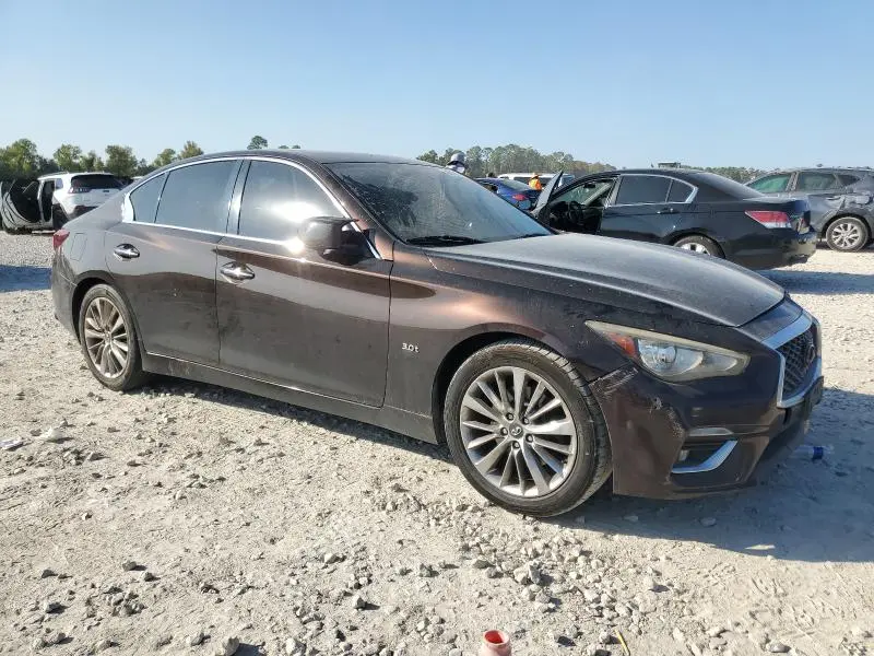 2018 INFINITI Q50 LUXE  