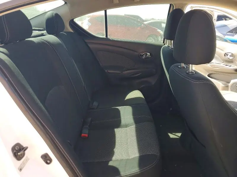 2015 NISSAN VERSA S  