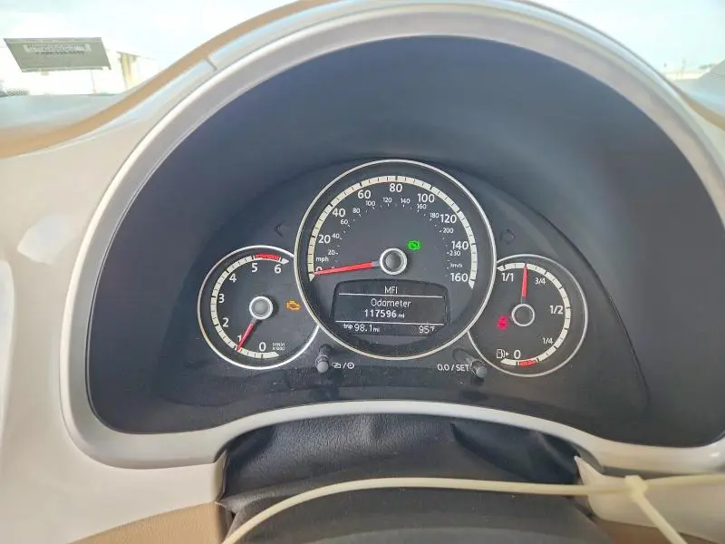 2013 VOLKSWAGEN BEETLE   