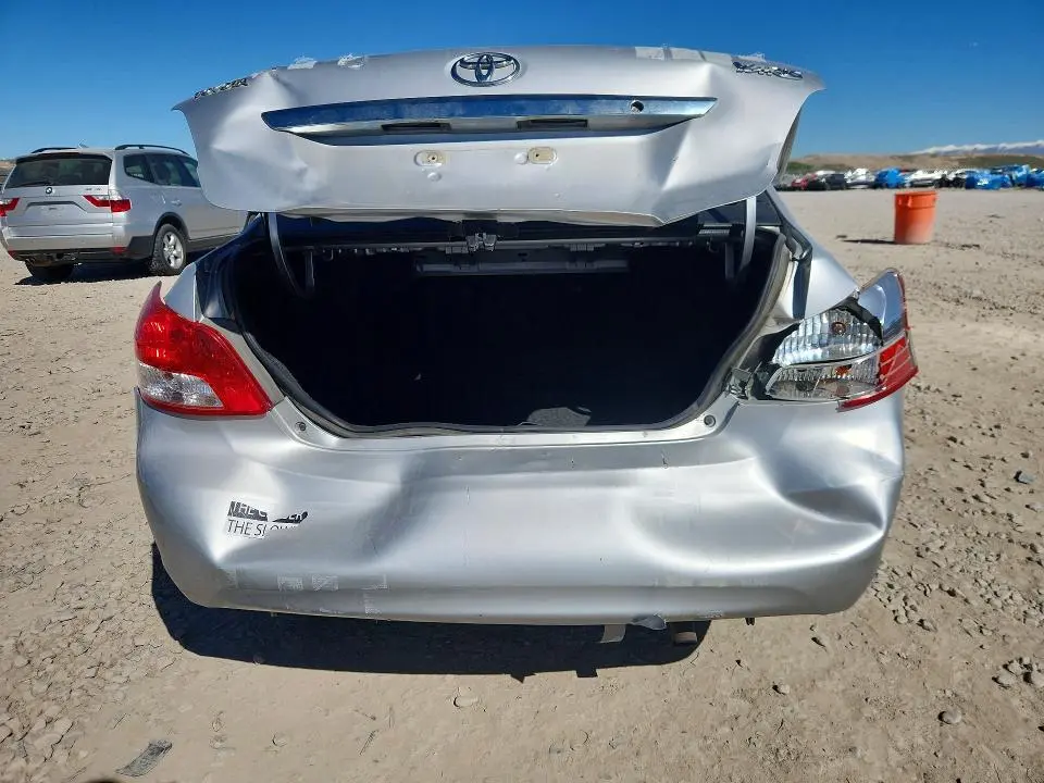 2010 TOYOTA YARIS BASE  