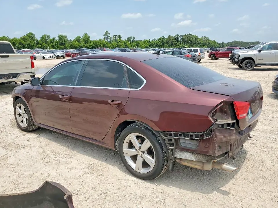 2013 VOLKSWAGEN PASSAT SE  