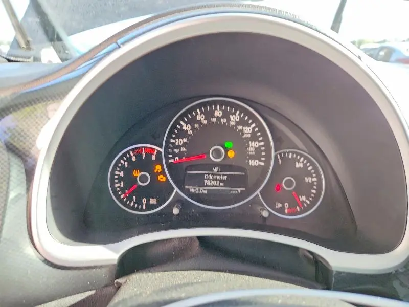 2012 VOLKSWAGEN BEETLE TURBO  
