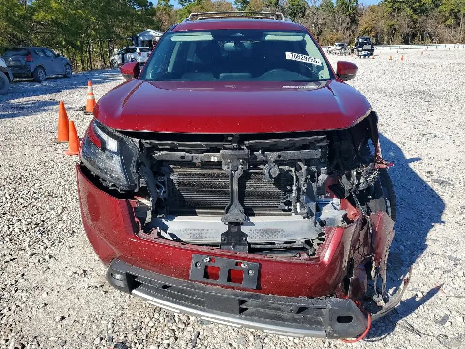 2022 NISSAN PATHFINDER SL  