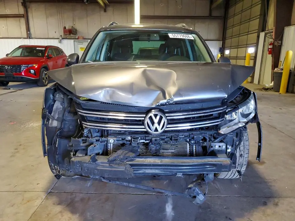 2014 VOLKSWAGEN TIGUAN S  