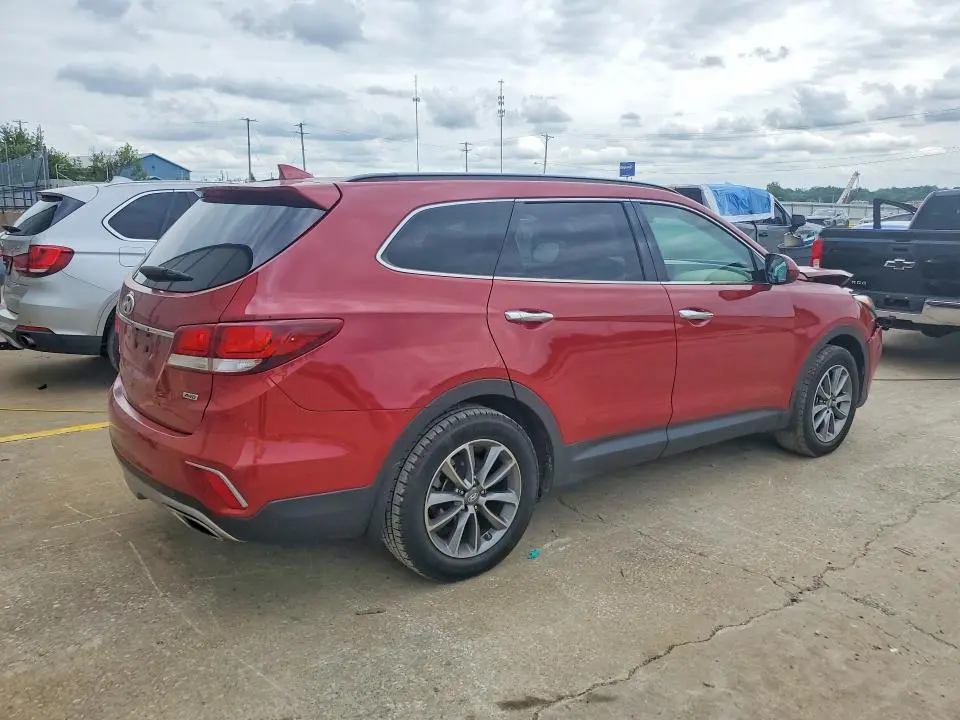 2018 HYUNDAI SANTA FE SE  
