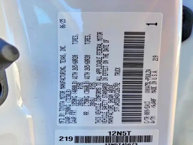 2025 TOYOTA TUNDRA LIMITED V8  