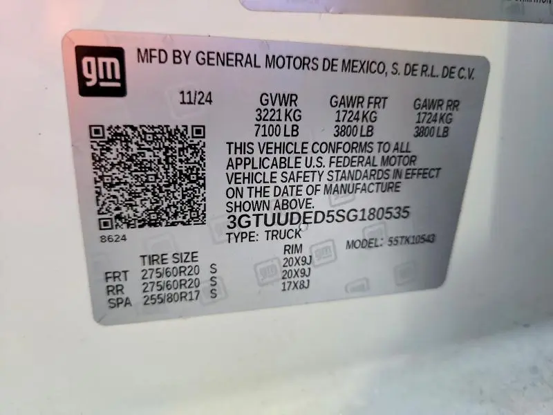2025 GMC SIERRA K1500 SLT  