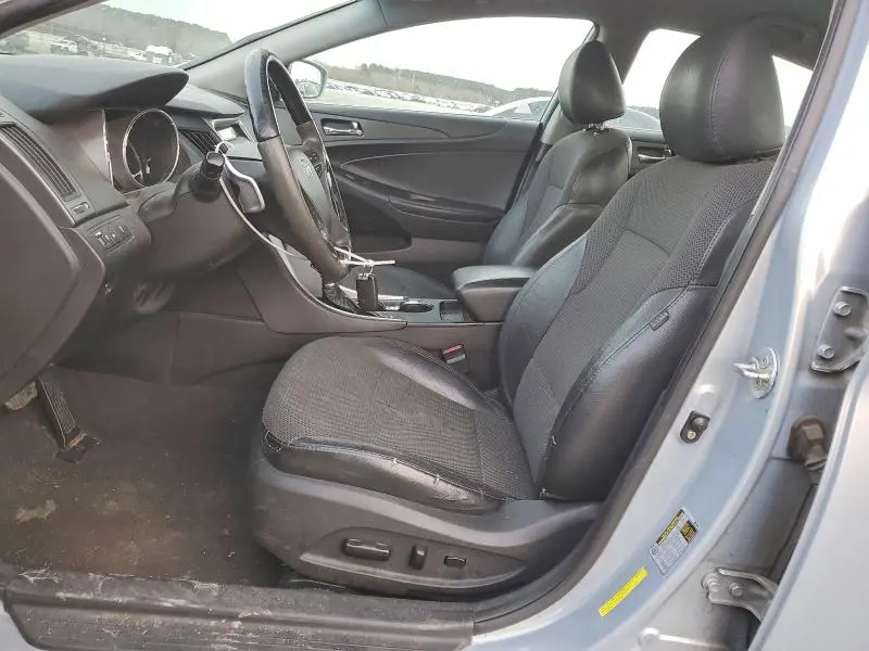 2011 HYUNDAI SONATA SE  