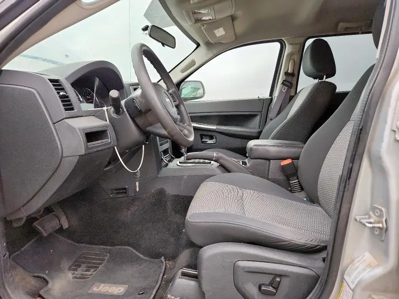 2010 JEEP GRAND CHEROKEE LAREDO  