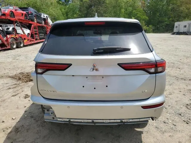 2024 MITSUBISHI OUTLANDER SE  