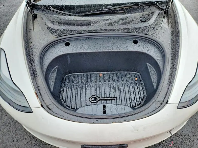 2026 TESLA MODEL 3   